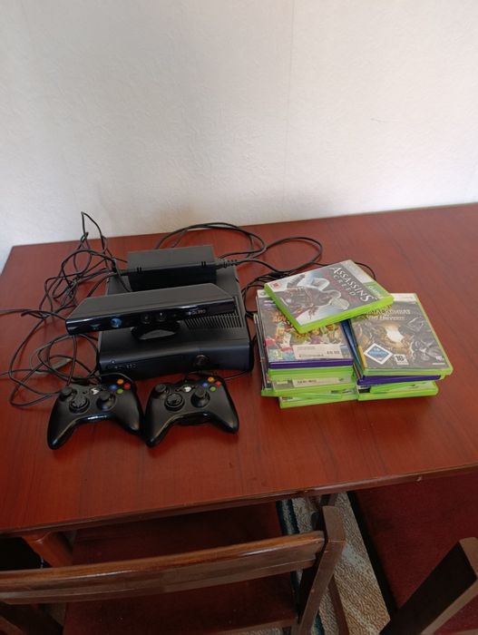 Xbox 360 2 джойстика + kinect