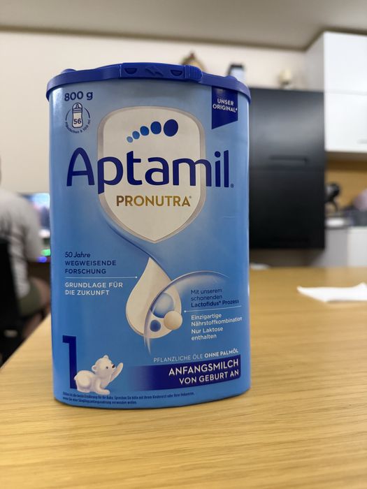 Продавам адаптирано мляко APTAMIL PRONUTRA 1