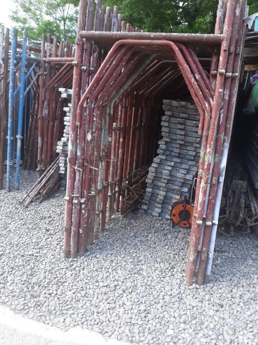 Schela metalica model italian și popi metalici