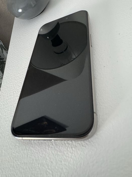 Iphone 15 pro la cutie