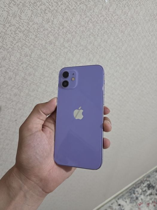 Продам iPhone 12