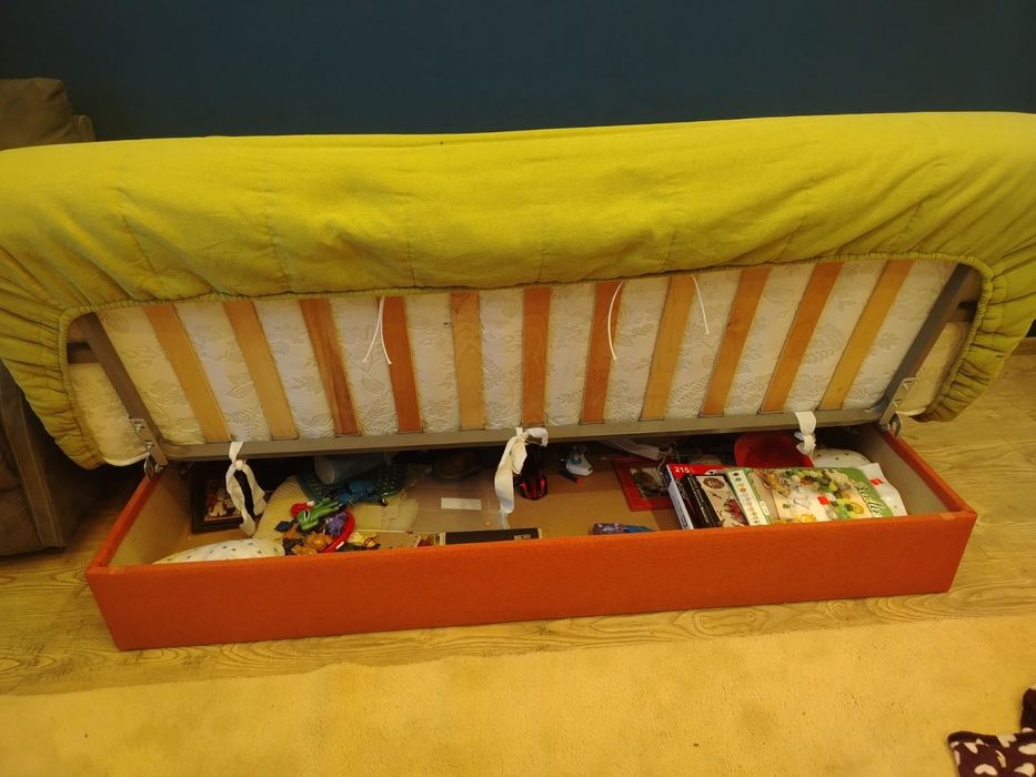 Удобен разтегателен диван