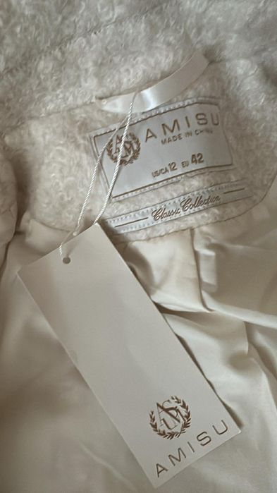 Ново палто AMISU