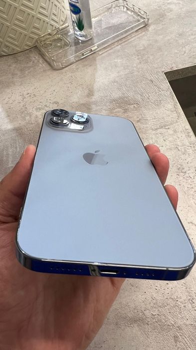 Продам айфон 13 промакс