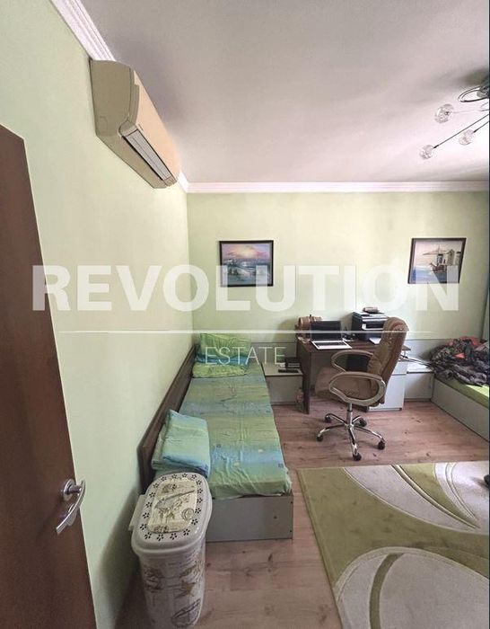 Дава се под наем Четиристаен апартамент в Варна, Лятно кино Тракия - 105 кв.м за 500 € - Снимка #1