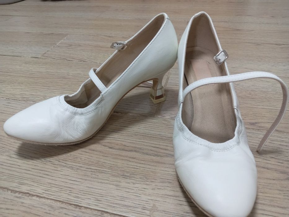 Танцевальные туфли