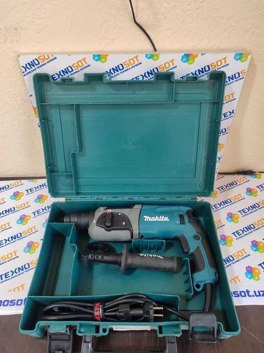 Перфоратор Makita HR2470