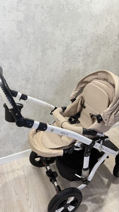 Коляска Adamex 2 сменных блока