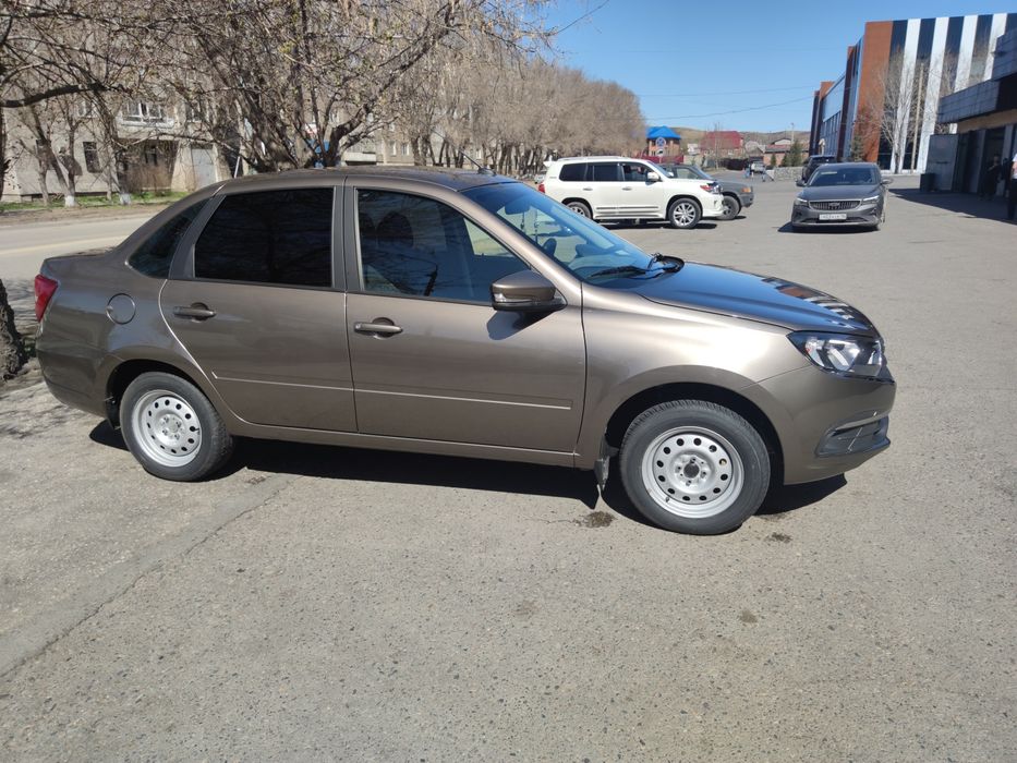 Продам Ладу Гранту FL