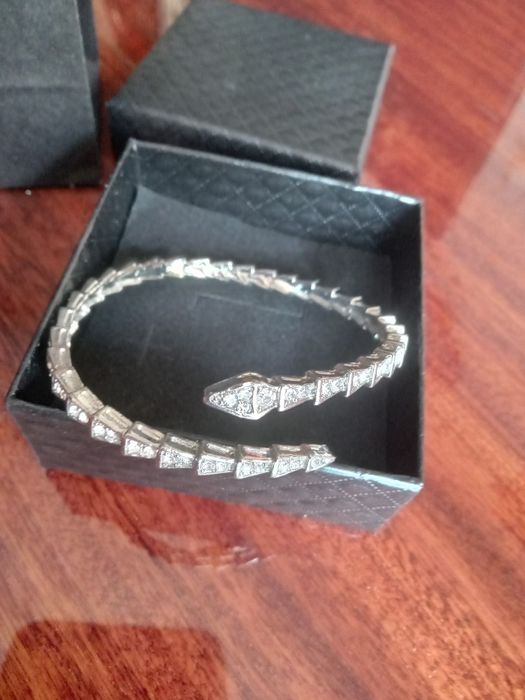 Продам ювелирное украшение