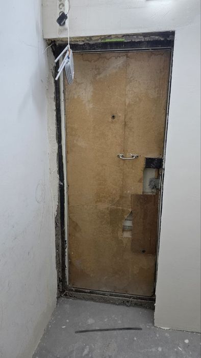 Продаётся входной дверь
