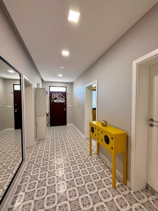 Продава се Къща в Стара Загора, Студентско градче - 220 кв.м за 2250 €/кв.м - Снимка #12