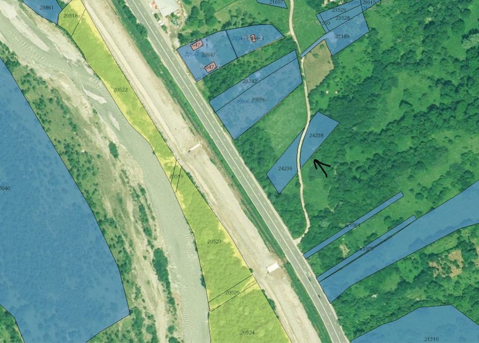 Vand/Inchiriez - Teren intravilan la 20km de Sinaia