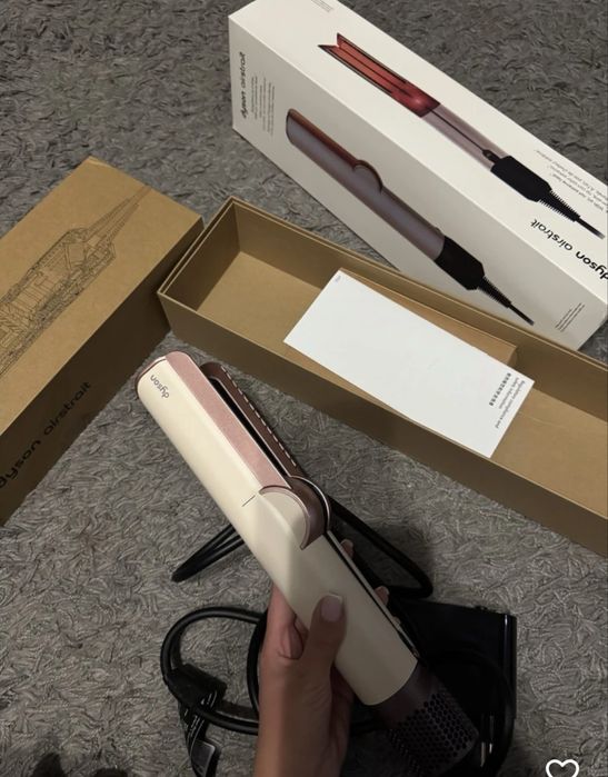 Фен-выпрямитель 2в1 Dyson, чехол в подарок