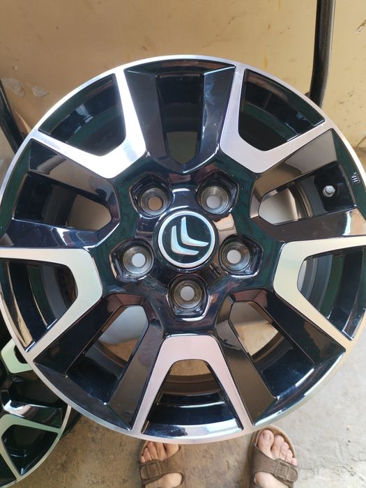 Продавам алуминиеви джанти