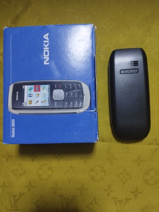 Assalom alekum Telefon Sotiladi Original Nokia 1800