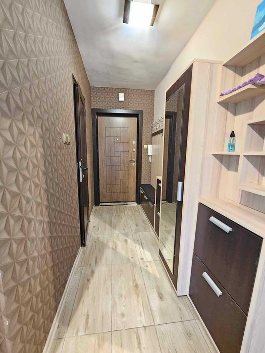 Дава се под наем Двустаен апартамент в Варна, Аспарухово - 61 кв.м за 382.5 € - Снимка #1