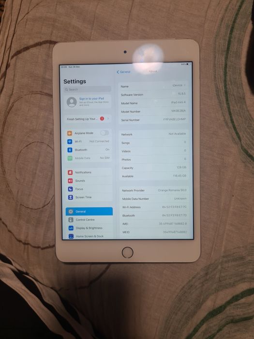 Vând Tableta ipad 4 mini cu amprentă digitală