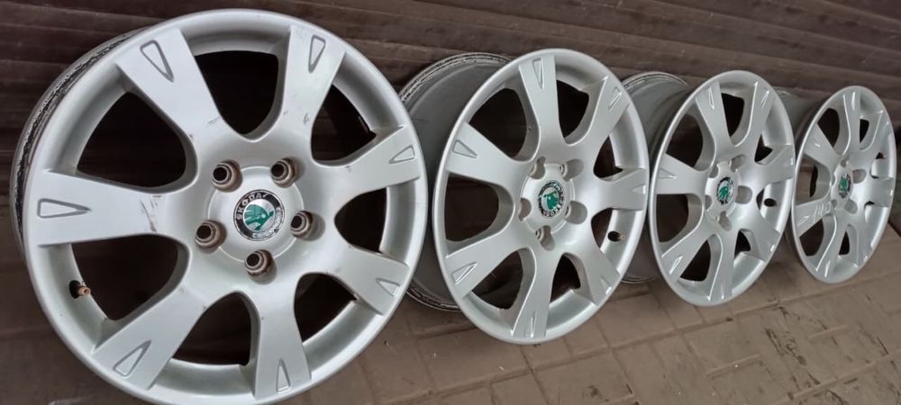 Диски на Шкоду R16 б/у из Германии