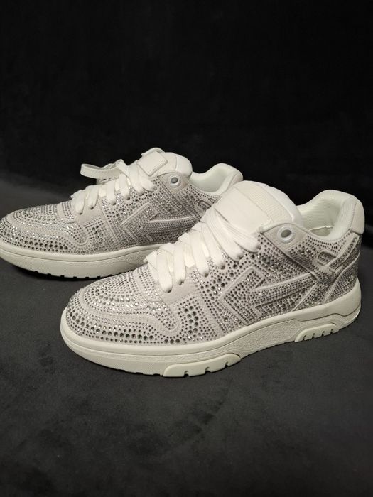 Off white out of office cu pietricele