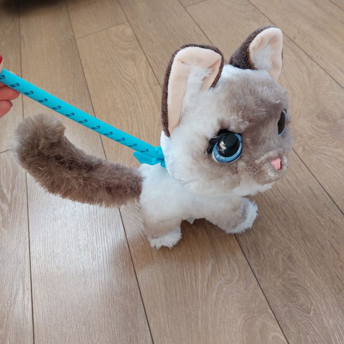 Интерактивно коте Fur Real