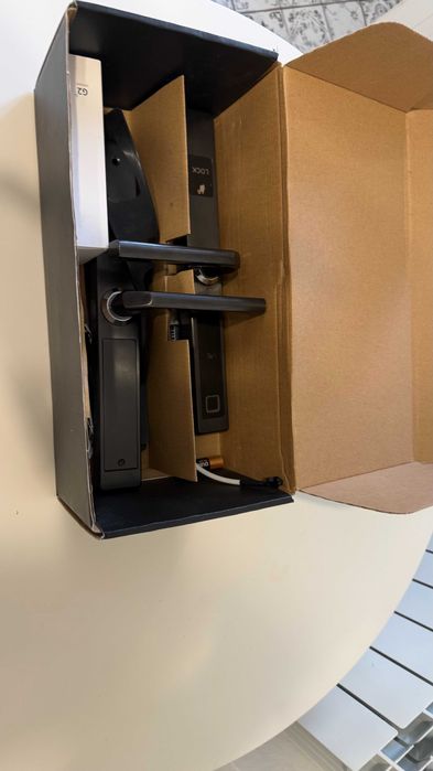 Vand broasca smart pentru usa