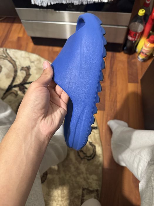Yezzy slide adidas