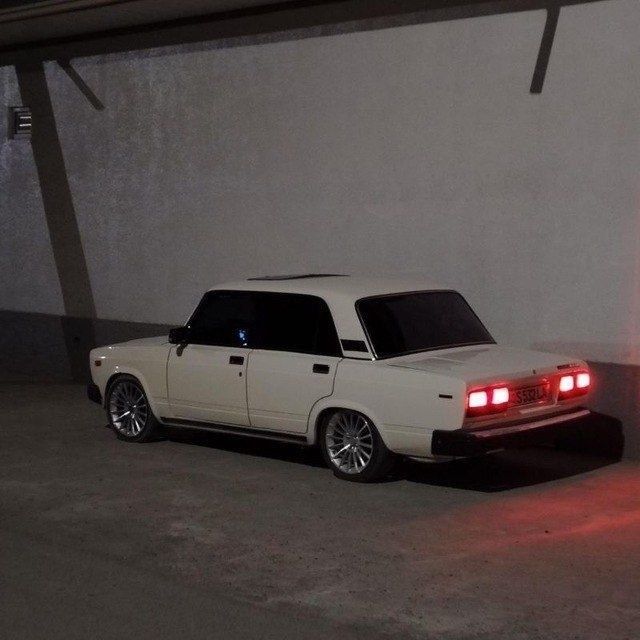 Vaz 2107 89yil priora 1.6