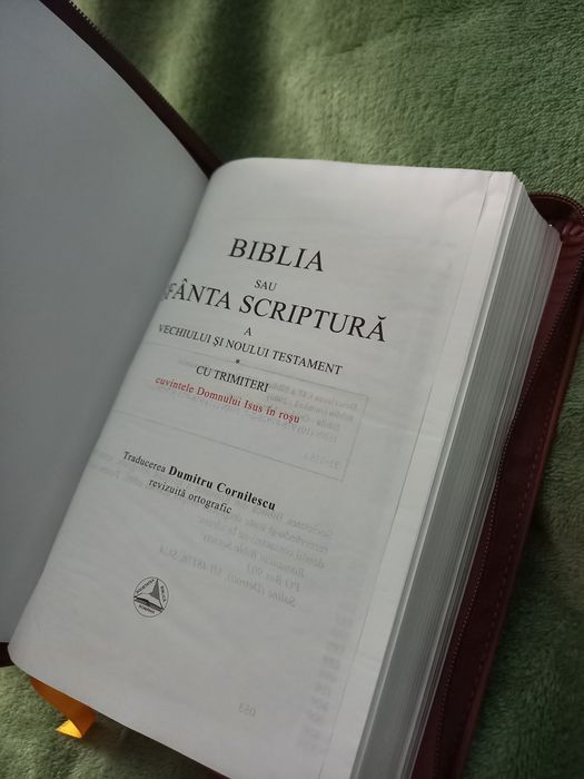Biblia noua piele naturala