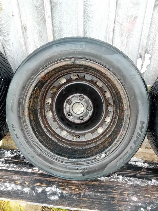 Roți complete de iarnă ptr un sezon sau două ptr.vw.Patru portiere com