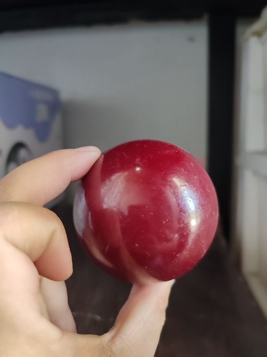 Билярдный шар красный