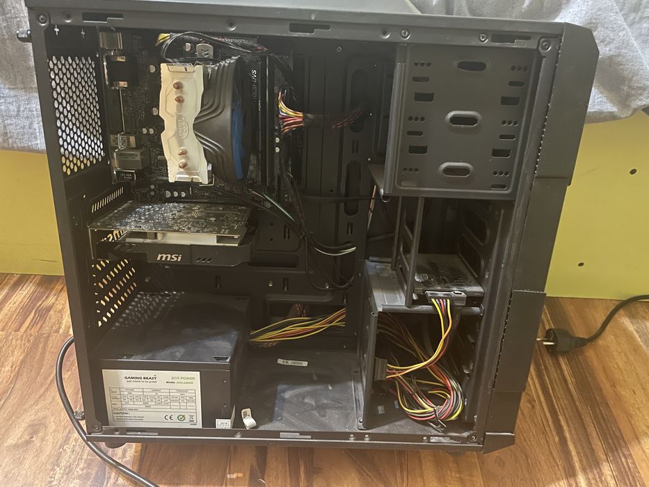 Геймърски компютър – i3-8350K, RX 560, 16 GB RAM, SSD 222 GB