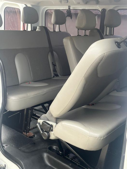 Opel vivaro 8+1 model lung