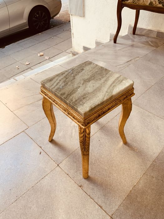 Винтидж масичка в стил Louis XV / Rococo с масивен мраморен плот