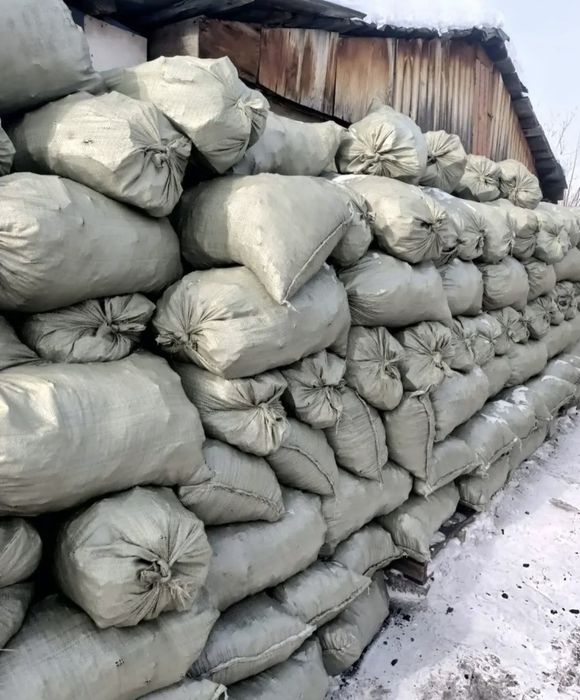 Уголь дрова в мешках
