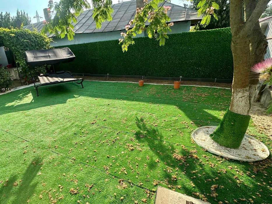 Plasa gard viu artificial 49 lei/mp