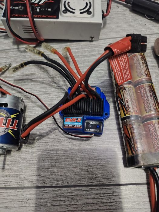 Electronică și motoare traxxas