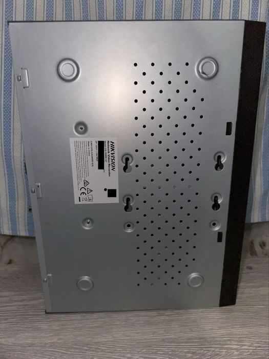 Hikvision NVR 8 talik sotiladi!