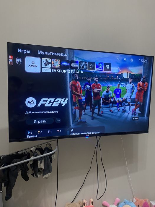 Продам ps5 с тремя играми