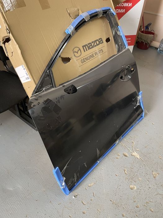 Дверь передняя левая Mazda 3