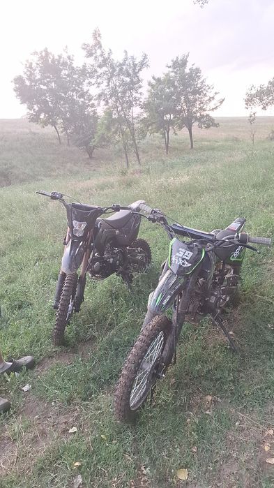 Vând sau schimb moto cros 125 4t