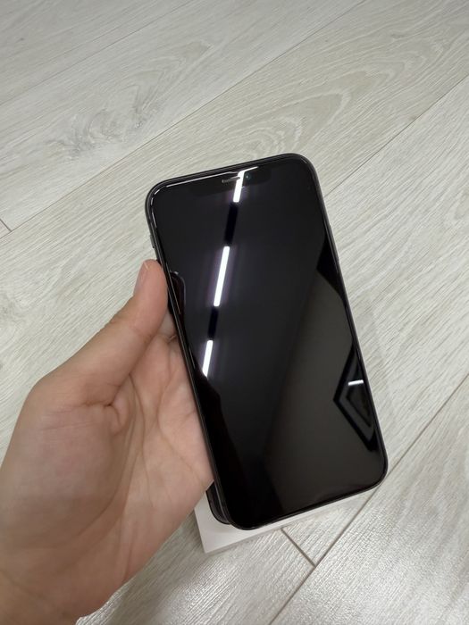 Продам iPhone 11