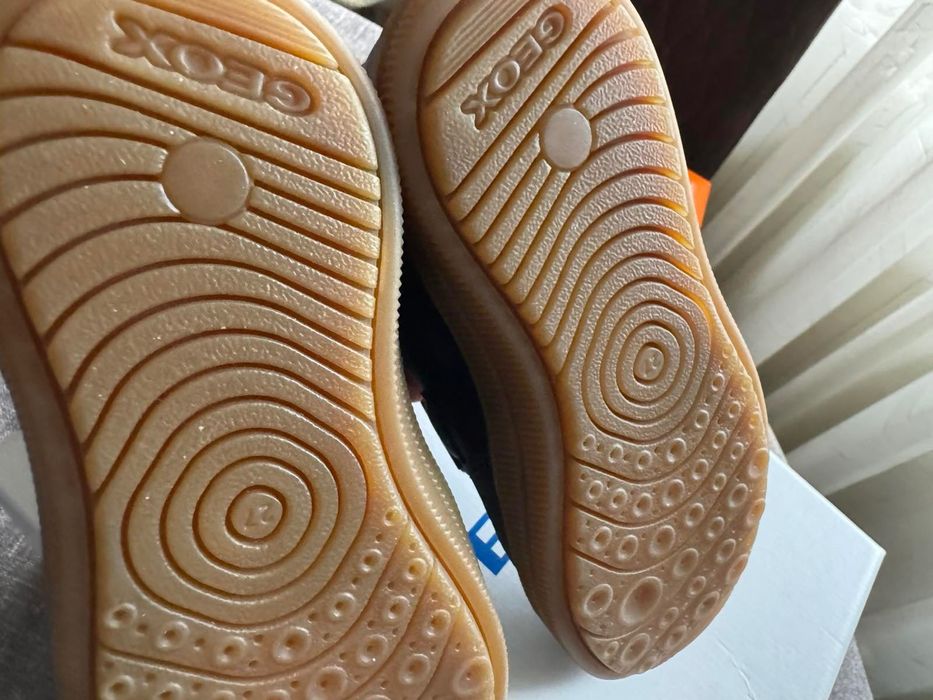 Детски обувки Geox - Нови ,НЕ да носени 17 см стелка