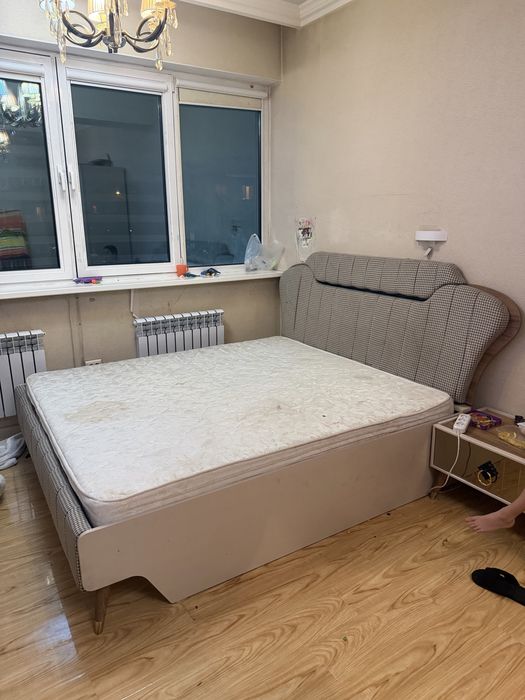 Продам двухспальную кровать