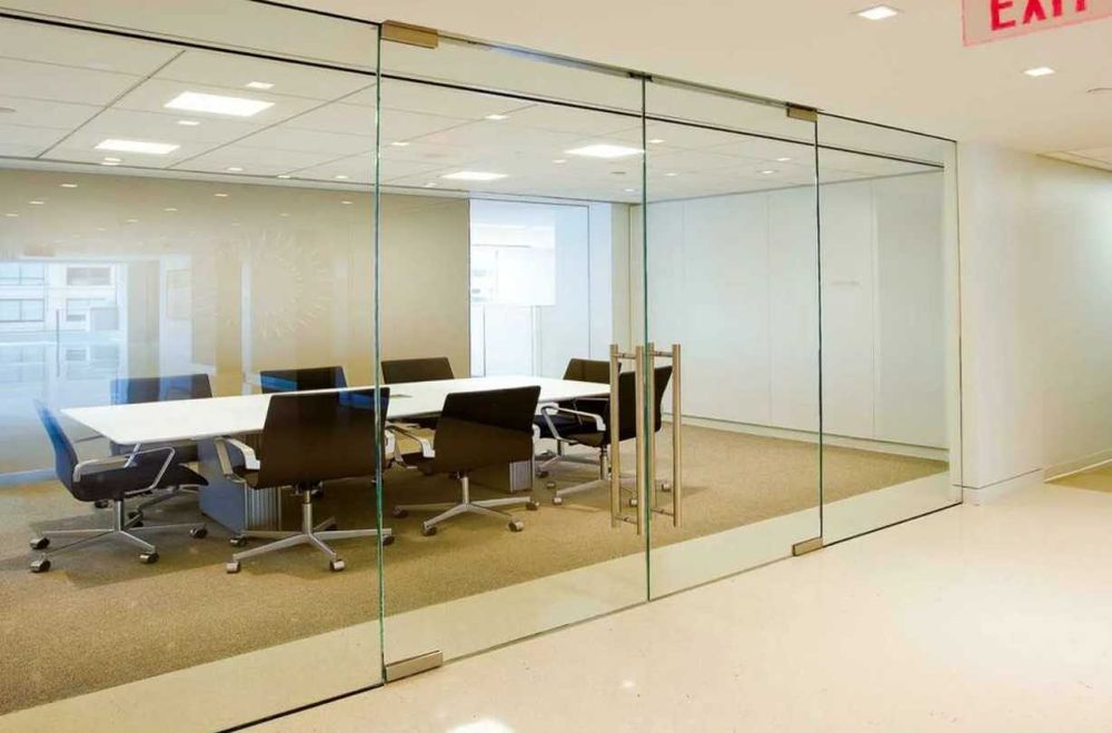 Стеклянные двери, перегородки и витражи. Навесы/козырьки/перилы/кабины