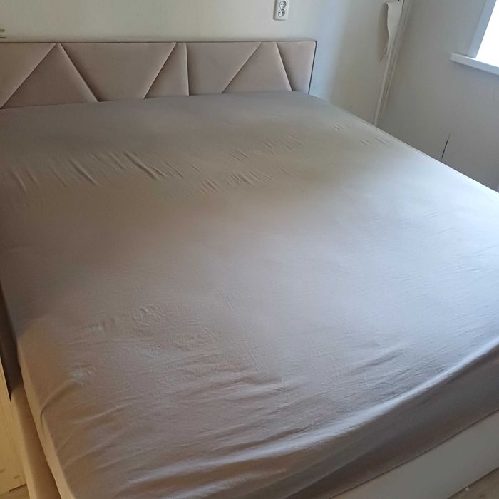 Продам кровать 180 х 200