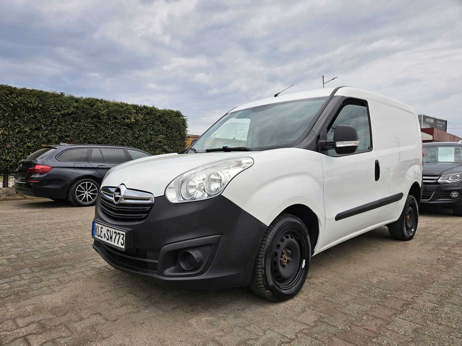 Opel Combo an 2013 1.3CDTI  188.000 KM 100% REALI Climă Geamuri electrice Oglinzi electrice Unic Proprietar Germania stare foarte bună