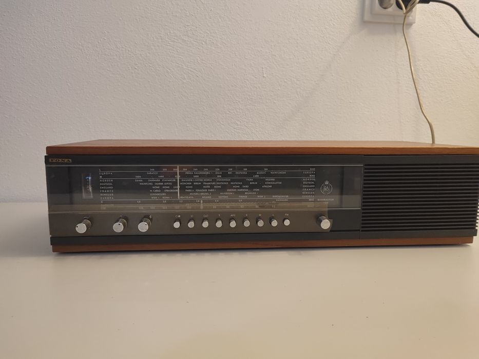 Radio Bang Olufsen Beomaster 700