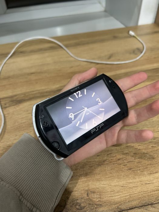 Psp go псп го прошитый с играми