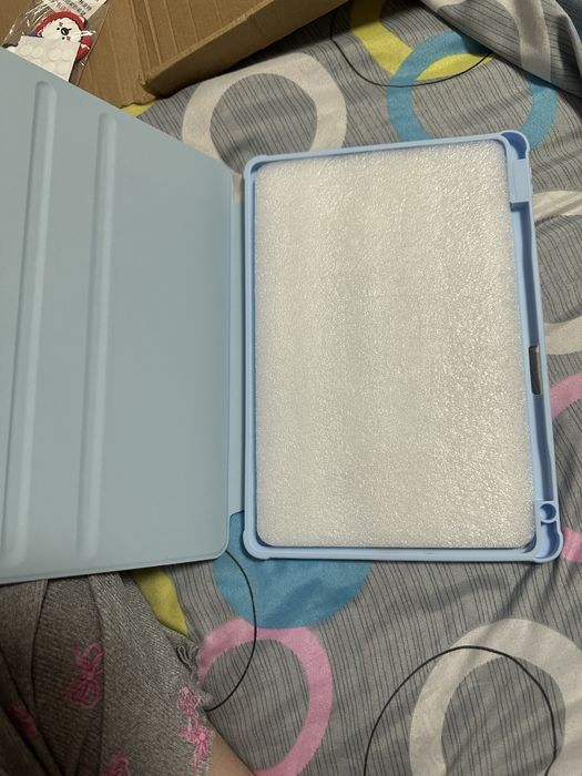 Продается новый чехол для Redmi pad Se 11